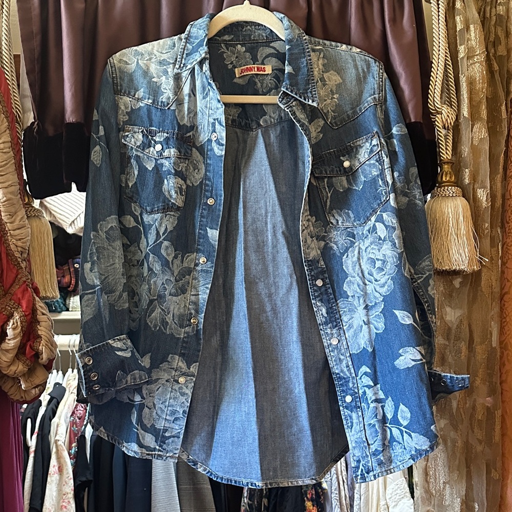 Johnny Was Rose Denim Blue Floral Print Button Up Shirt Jacket Small S